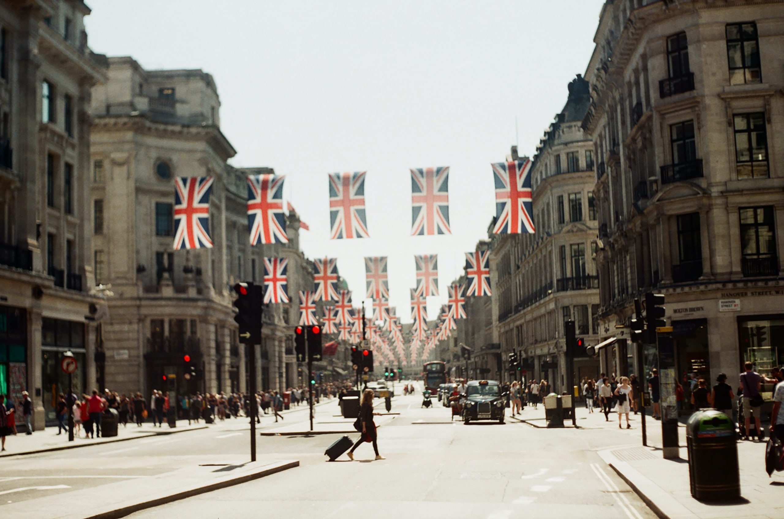 Oxford Street in London - One of London's busiest streets – Go Guides
